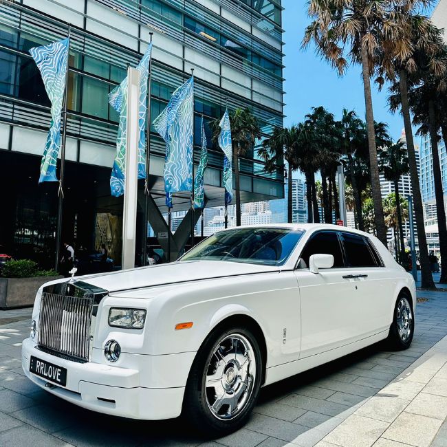 Rolls Royce Phantom Sedan