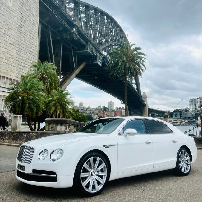 Bentley Flying Spur Sedan